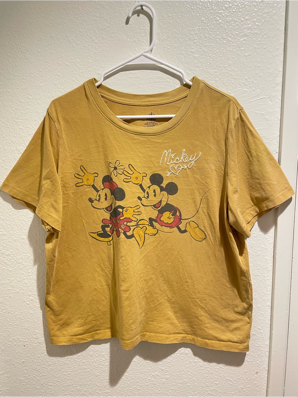 ✨ Disney Parks Vintage Mickey & Minnie Boxy Tee Yellow L 💛